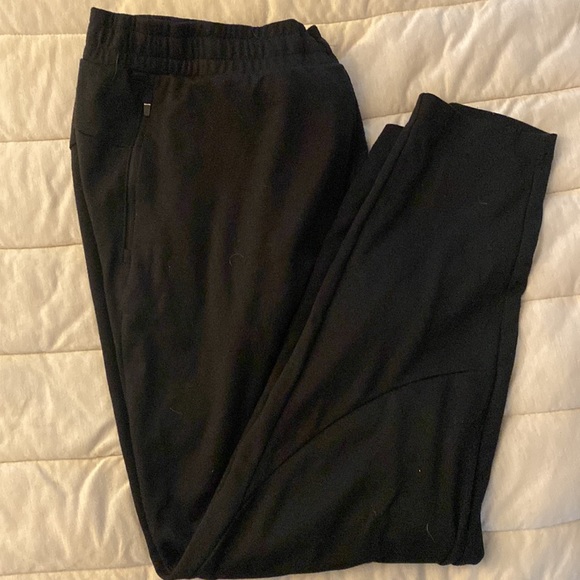 XL Jogging bundle! (Pants, shirt, and 1/4 zip pullover) - Picture 10 of 11